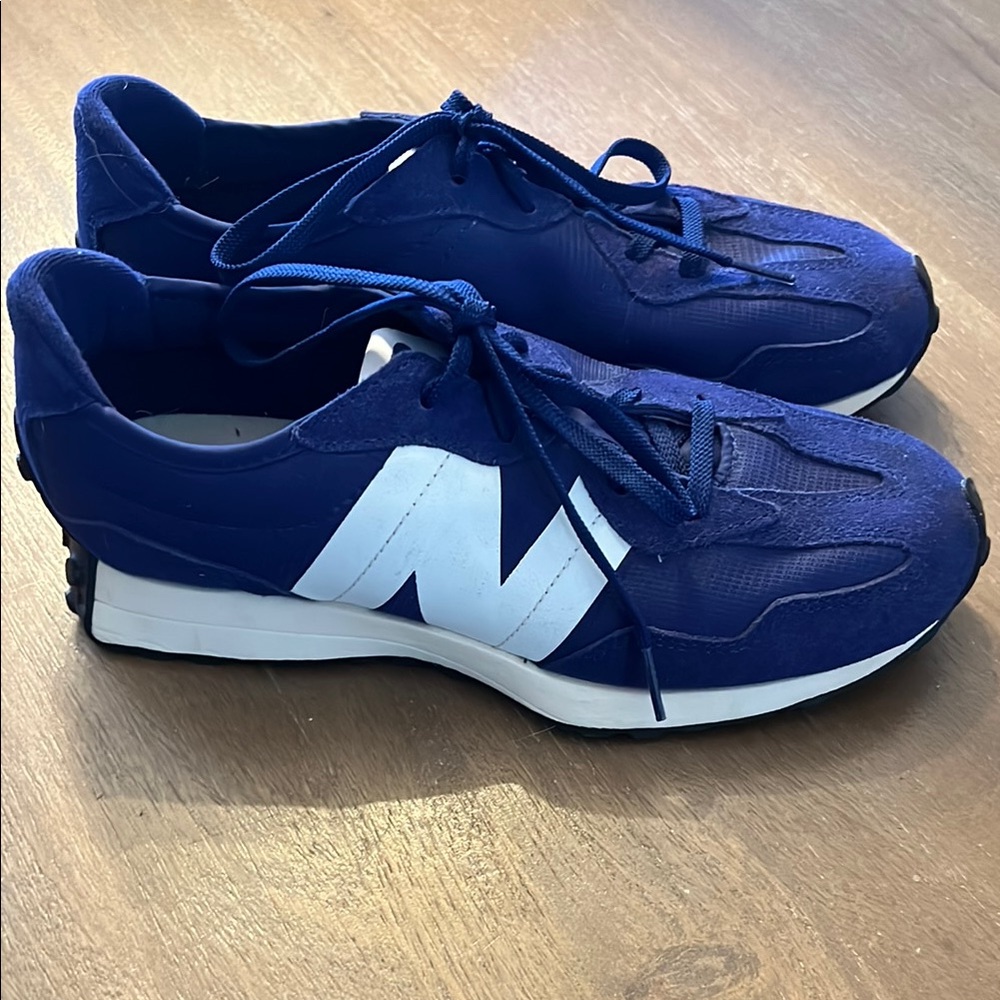New Balance Navy Blue and White Men's Sneakers